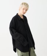 //New// 大胆なスイッチングとアシンメトリーがアイデンティティーを演出する無地のネルシャツが登場。