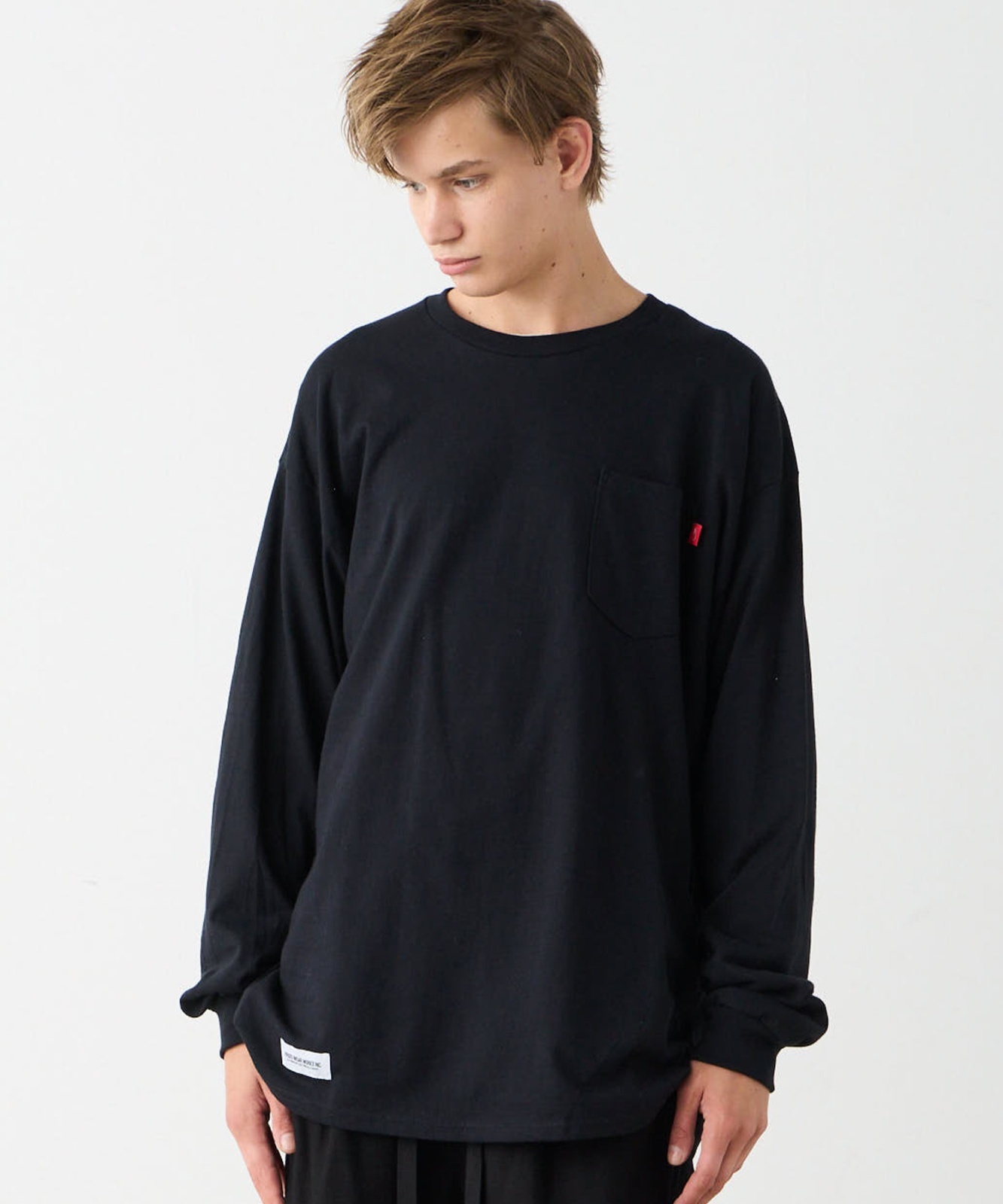 //New// 汎用性の高いシンプルなポケットロングスリーブTEEが登場。